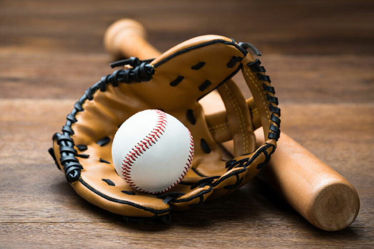 A Beginner’s Guide to Different Types of Sports Memorabilia